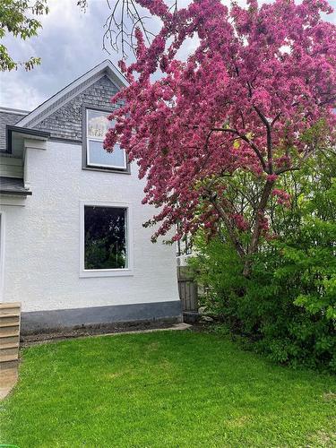 537 3Rd Street, Brandon, MB - Outdoor