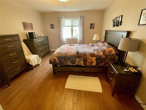 10 Falcon Place, Brandon, MB 