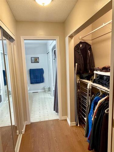 10 Falcon Place, Brandon, MB 