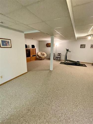 10 Falcon Place, Brandon, MB 