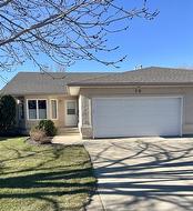 10 Falcon Place  Brandon, MB R7B 4A1