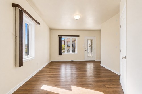 Salon - 49  - 51 Rue Charles, Lachute, QC - Indoor Photo Showing Other Room