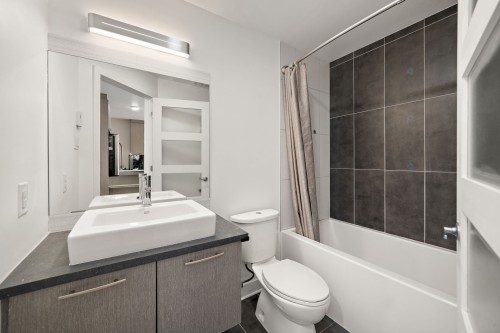 Salle de bains - 916-1150 Rue St-Denis, Montréal (Ville-Marie), QC - Indoor Photo Showing Bathroom