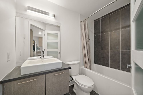 Salle de bains - 916-1150 Rue St-Denis, Montréal (Ville-Marie), QC - Indoor Photo Showing Bathroom