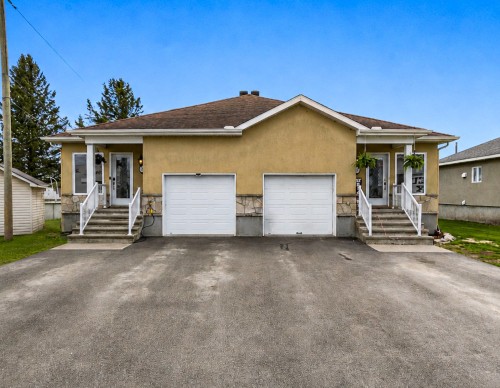 2 Rue Crooks  Grenville, QC J0V 1J0