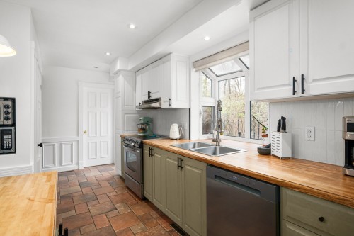 Cuisine - 31 Boul. De Reims, Lorraine, QC - Indoor Photo Showing Kitchen With Double Sink