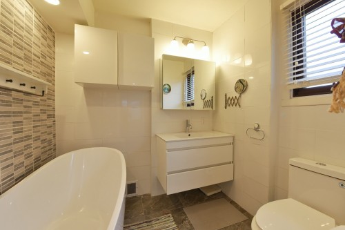 Salle de bains attenante à la CCP - 5589 Boul. Cavendish, Côte-Saint-Luc, QC - Indoor Photo Showing Bathroom