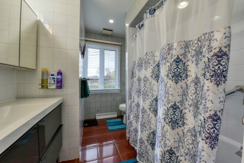 Salle de bains - 5589 Boul. Cavendish, Côte-Saint-Luc, QC - Indoor Photo Showing Bathroom