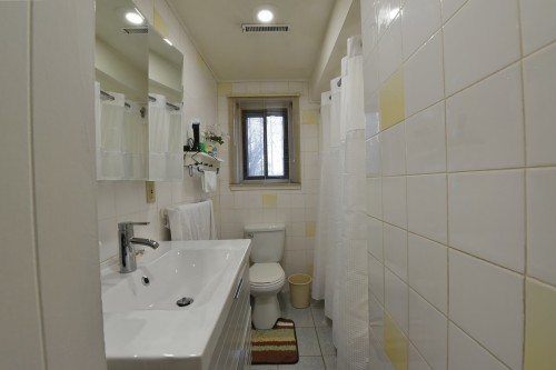 Salle de bains - 5589 Boul. Cavendish, Côte-Saint-Luc, QC - Indoor Photo Showing Bathroom