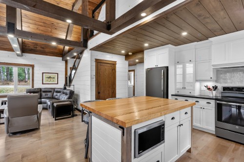 Vue d'ensemble - 2080 Ch. Doucet, Trois-Rives, QC - Indoor Photo Showing Kitchen
