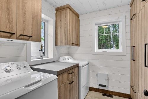 Salle de lavage - 2080 Ch. Doucet, Trois-Rives, QC - Indoor Photo Showing Laundry Room