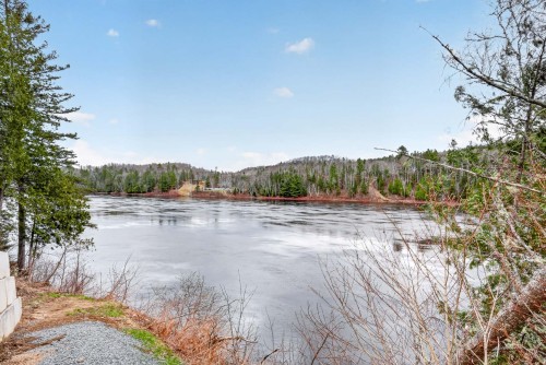 Vue sur l'eau - 2080 Ch. Doucet, Trois-Rives, QC - Outdoor With Body Of Water With View