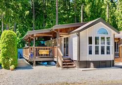 18-1131 Pine Grove Road  Scotch Creek, BC V0E 1M5