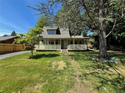 2714 Vallejo Rd Campbell River, BC V9W 4W7