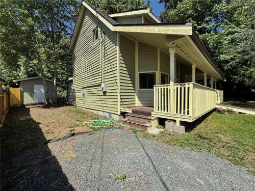 2714 Vallejo Rd, Campbell River, BC 
