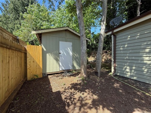 2714 Vallejo Rd, Campbell River, BC 