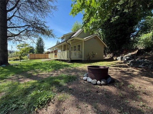2714 Vallejo Rd, Campbell River, BC 