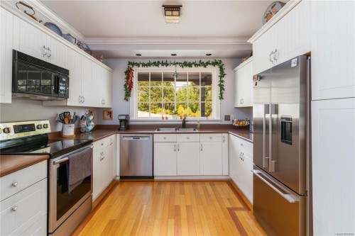 6742 Norcross Rd, Duncan, BC 