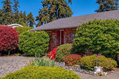 4301 Eva Rd, Bowser, BC 