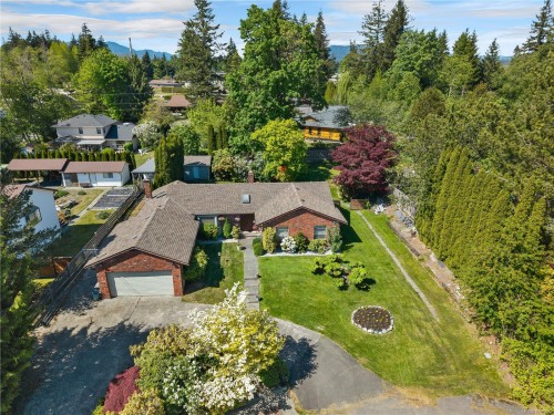 1930 Gillian Pl, Campbell River, BC 