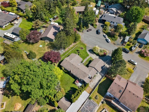1930 Gillian Pl, Campbell River, BC 