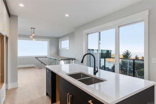 3865 Gulfview Dr, Nanaimo, BC 