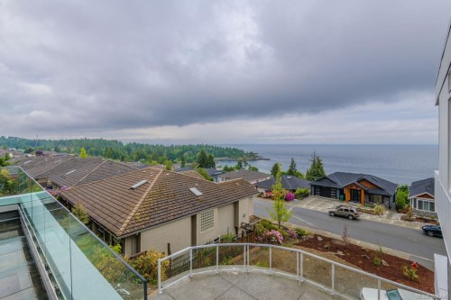 3887 Gulfview Dr, Nanaimo, BC 