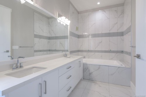3887 Gulfview Dr, Nanaimo, BC 