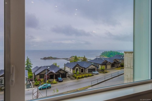 3887 Gulfview Dr, Nanaimo, BC 