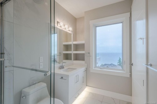 3887 Gulfview Dr, Nanaimo, BC 