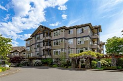 #104D-1115 Craigflower Rd Esquimalt, BC V9A 7R1