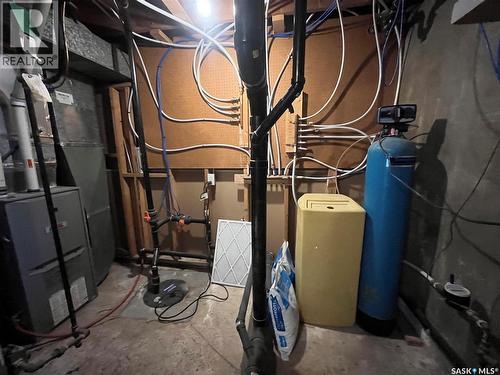 1001 Carlton Drive, Esterhazy, SK - Indoor Photo Showing Basement