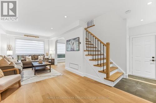 882 Mcduffe Crescent, Milton, ON - Indoor Photo Showing Living Room