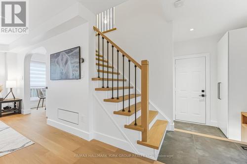 882 Mcduffe Crescent, Milton, ON - Indoor Photo Showing Other Room