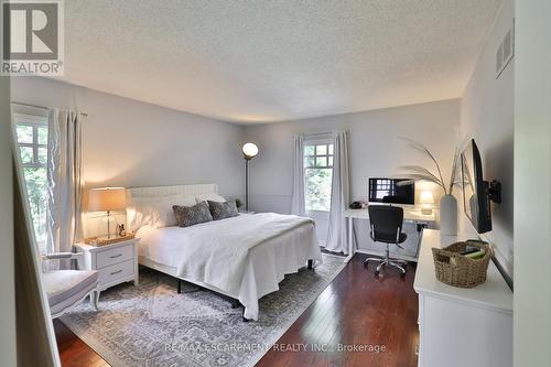 3555 Kingbird Court, Mississauga, ON - Indoor Photo Showing Bedroom