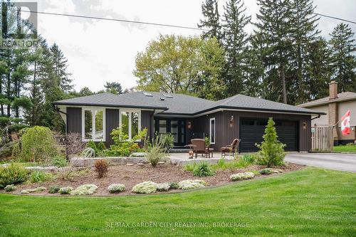 2 VALLEYVIEW COURT  Pelham (Fonthill), ON L0S 1E0
