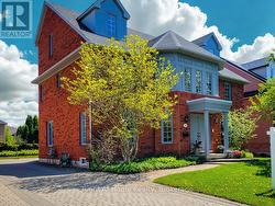 85 MEADOWLANDS BOULEVARD Hamilton (Meadowlands), ON L9K 1H8