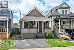 190 CAMPBELL Avenue  Hamilton, ON L8H 2G3