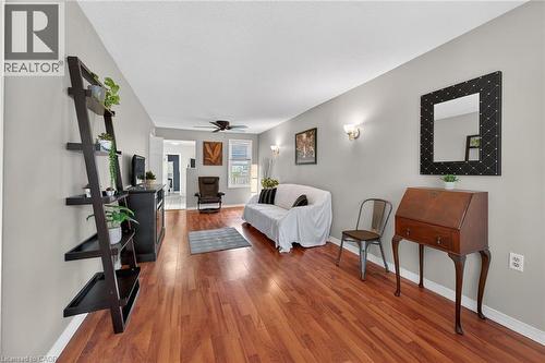 190 Campbell Avenue, Hamilton, ON - Indoor Photo Showing Bedroom