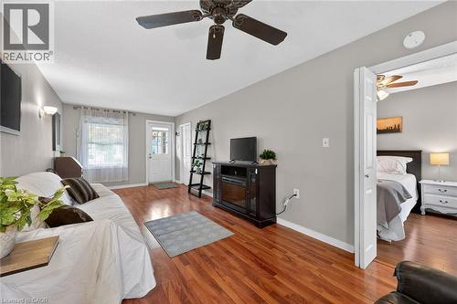 190 Campbell Avenue, Hamilton, ON - Indoor Photo Showing Living Room