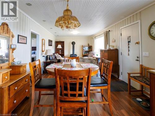 Dining area between kitchen and living room - 1395 Lakeshore Road, Haldimand County, ON - Indoor Photo Showing Living Room