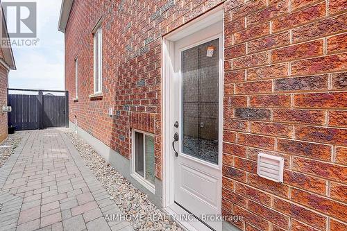 901 Eagle Ridge Drive, Oshawa, ON -  With Exterior