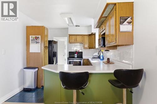 876 Westminster Boulevard, Windsor, ON - Indoor Photo Showing Kitchen With Double Sink