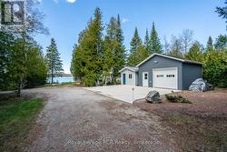 garage and workshop - 