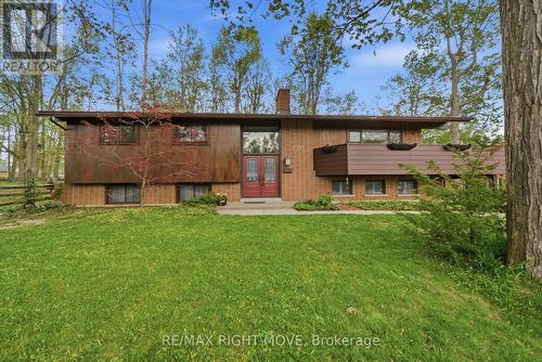 220 BELMORAL DRIVE  Orillia, ON L3V 5R1