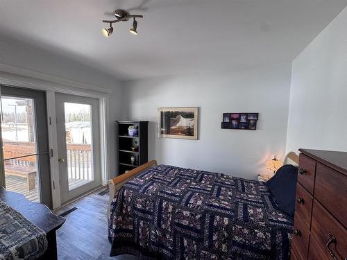 1251 Barnhart Road, Emo, ON - Indoor Photo Showing Bedroom