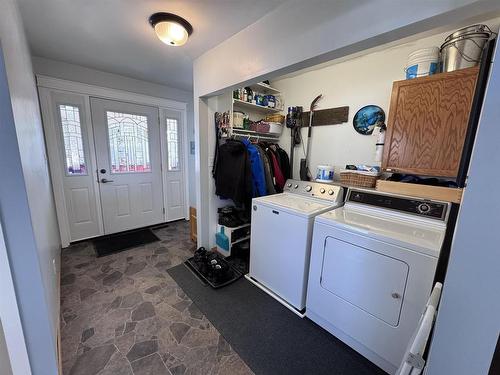 1251 Barnhart Road, Emo, ON - Indoor Photo Showing Laundry Room