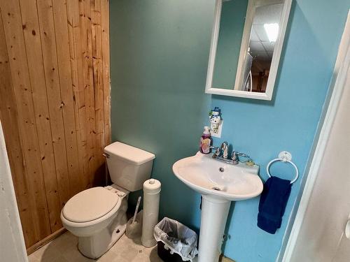 1251 Barnhart Road, Emo, ON - Indoor Photo Showing Bathroom