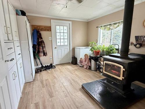1637 Highway 595, Neebing, ON - Indoor Photo Showing Other Room