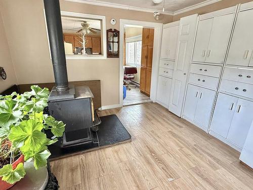 1637 Highway 595, Neebing, ON - Indoor Photo Showing Other Room